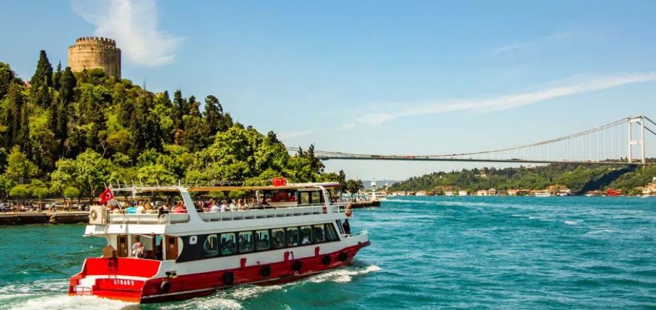 Morning Bosphorus Tour with Breakfast