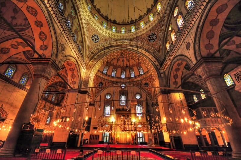 Discover the majestic Beyazıt Mosque in Istanbul